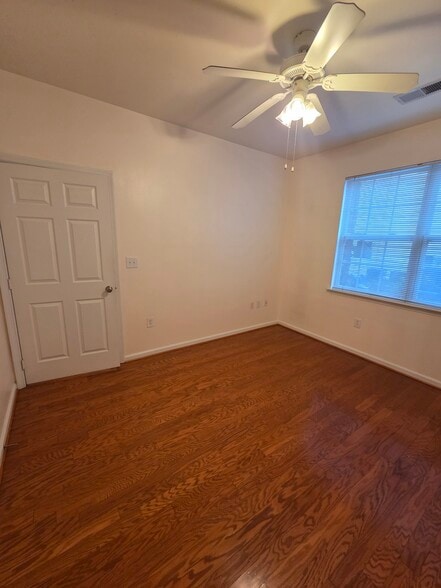 Building Photo - 12945 Centre Park Cir