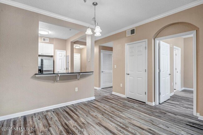Building Photo - 8539 Gate Pkwy W