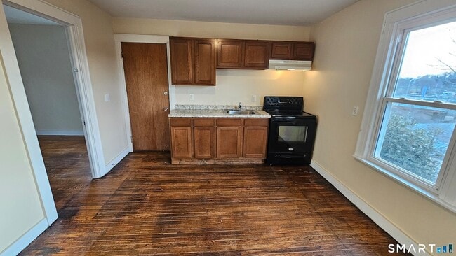 Building Photo - 15 Bragaw St