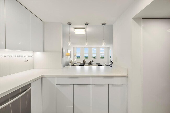 Building Photo - 5401 Collins Ave