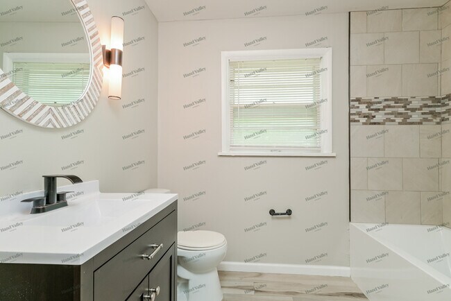 Building Photo - 8898 Boyce Pl