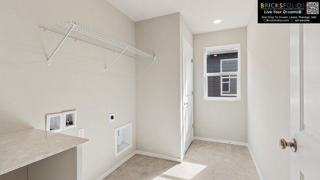 Building Photo - Stunning Brand New Home in Olympia. Near JBLM.