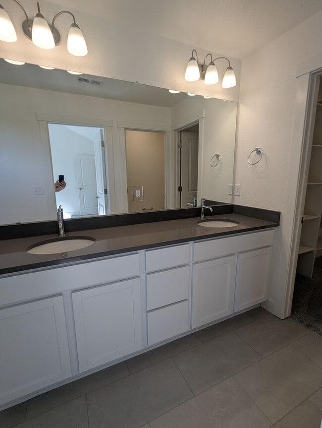 Building Photo - 6109 Zebulon Pl