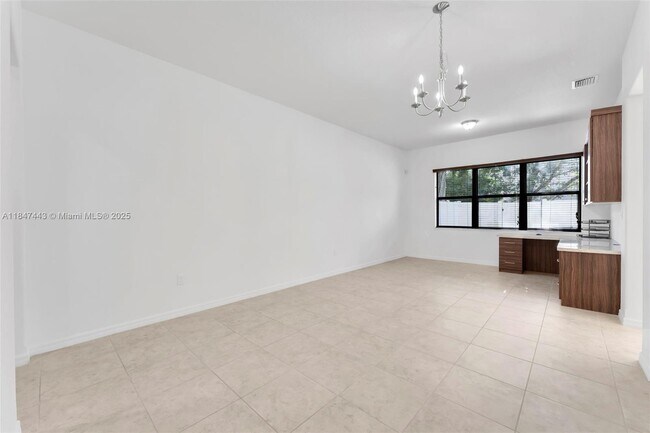 Building Photo - 3855 SW 90th Ave