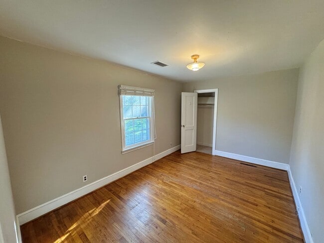 Building Photo - Statesville - 3BR/2BA + Carport