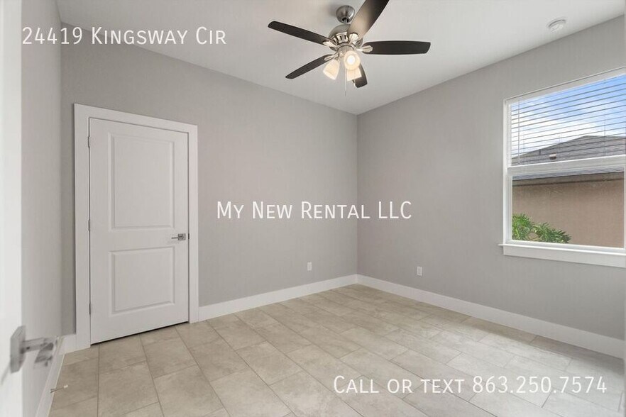 Building Photo - 24419 SW Kingsway Cir