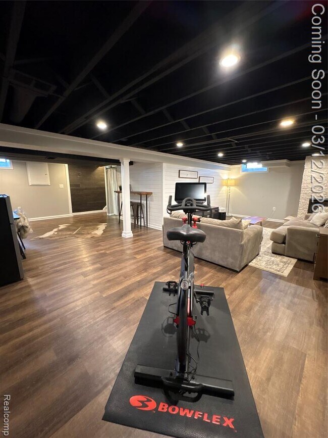 Building Photo - 270 Winry Dr