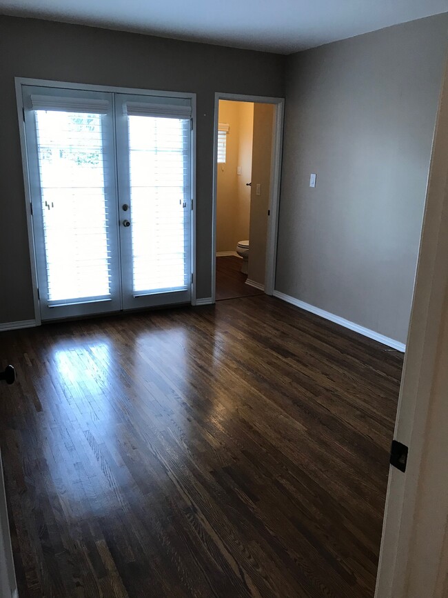 3rd bedroom with 1/2 bathroom - 12607 Collins St