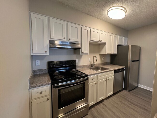 Interior Photo - Valley Crest + Park