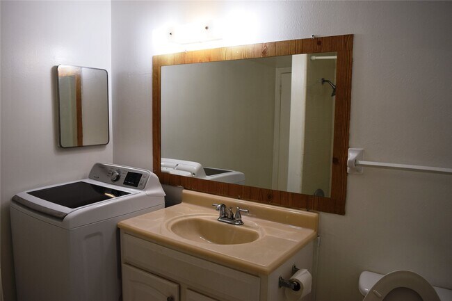 Building Photo - 12633 Memorial Dr