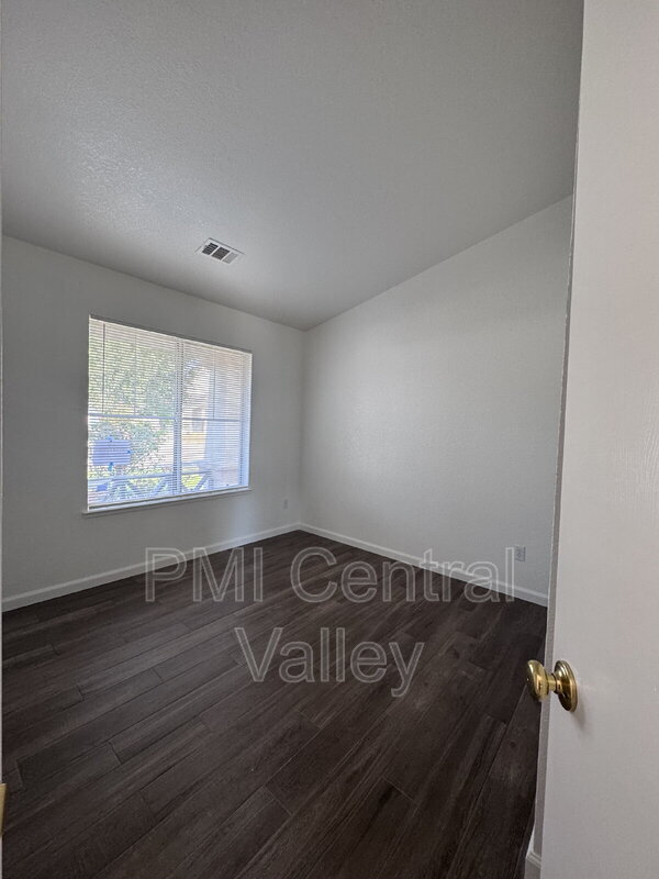 Building Photo - 1118 Cypress Hill Ln