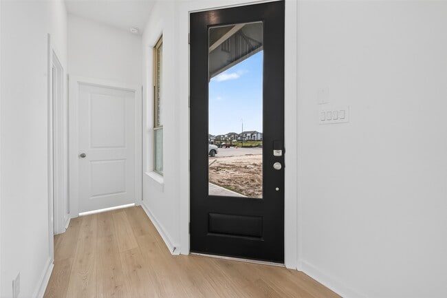 Building Photo - 16739 Lake Austin St