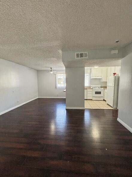 Building Photo - 9586 W Ball Rd