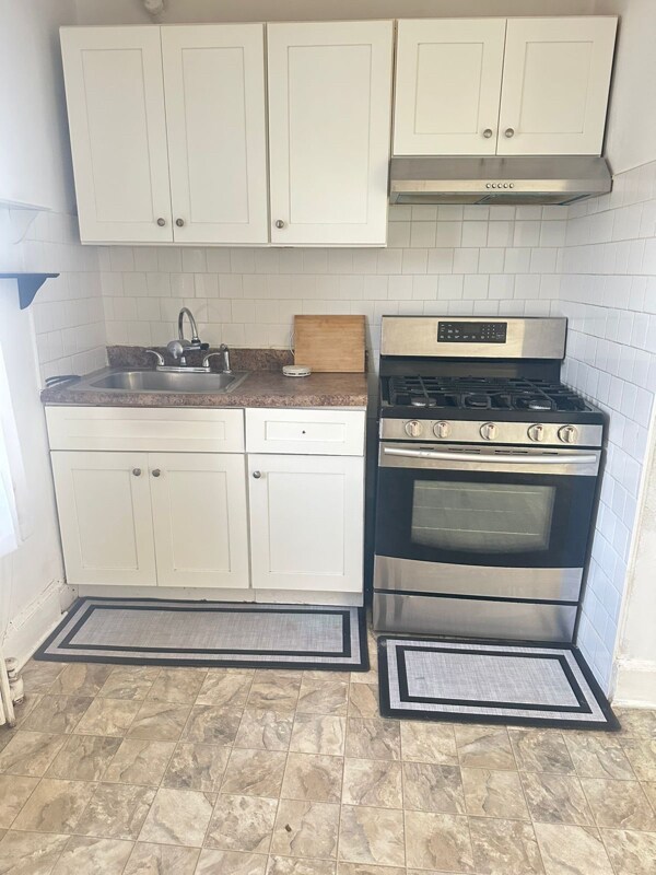 Building Photo - 214 Chamberlain Ave