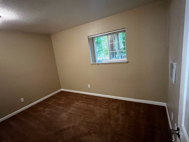 Building Photo - Homestead Apartments