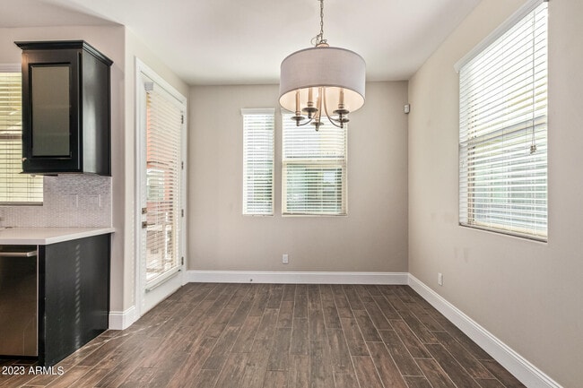 Building Photo - 4816 N Woodmere Fairway