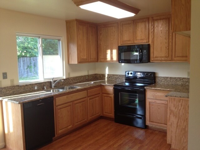 Building Photo - Recently Remodeled Four Bedroom Rosemont Home with Large Backyard!