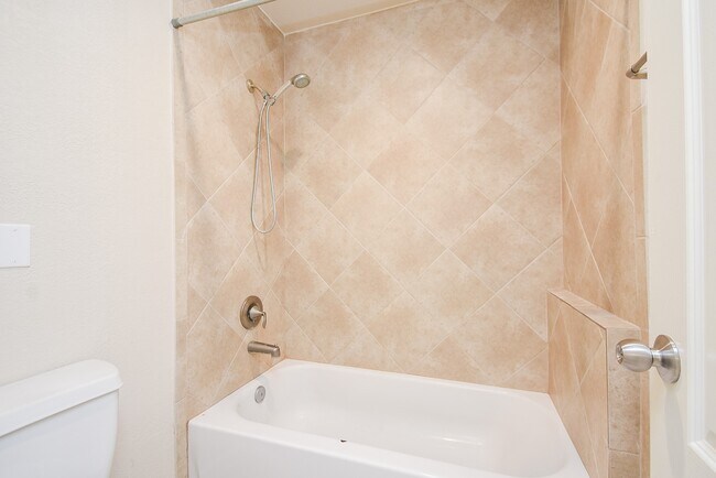 Building Photo - 6203 Ledger Ln