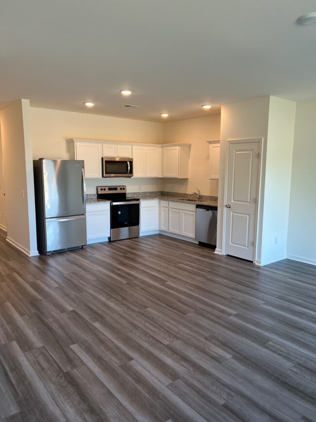 Building Photo - 604 Scarlett Maple St