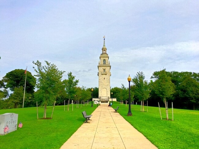 Building Photo - 37 Telegraph St