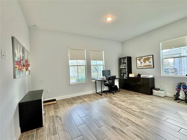 Building Photo - 13109 McMillan Dr