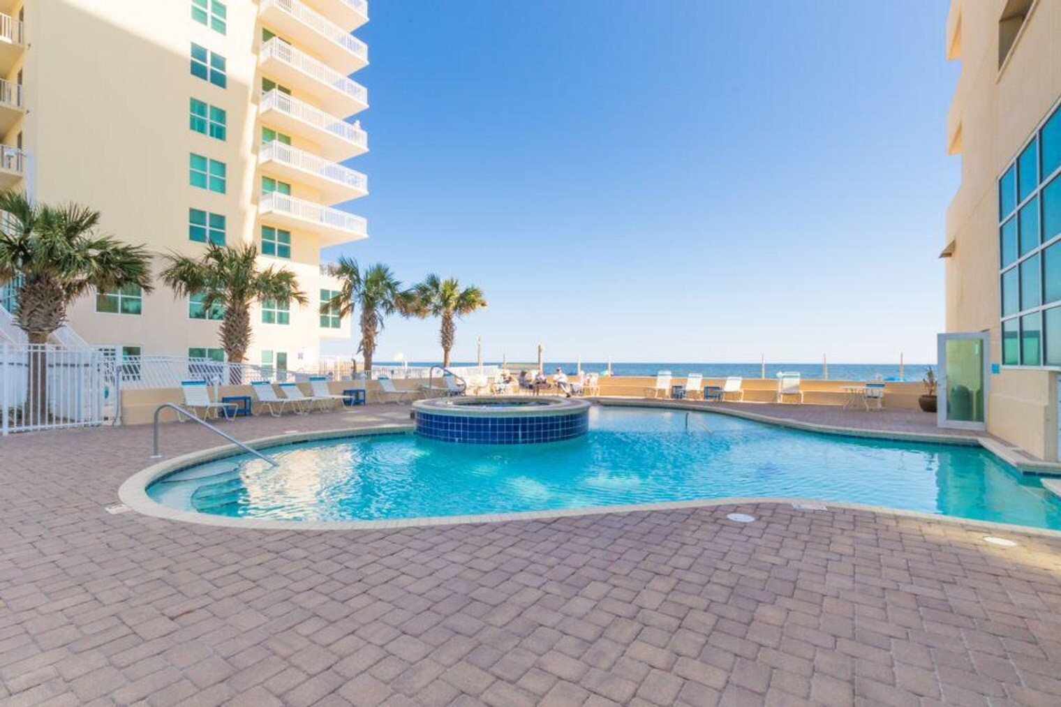 Building Photo - 931 W Beach Blvd