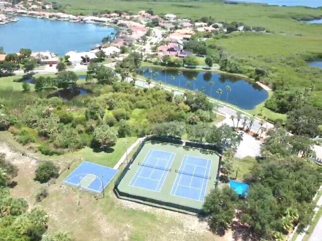 Building Photo - 6340 Newtown Cir