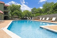 Building Photo - Kensington Court