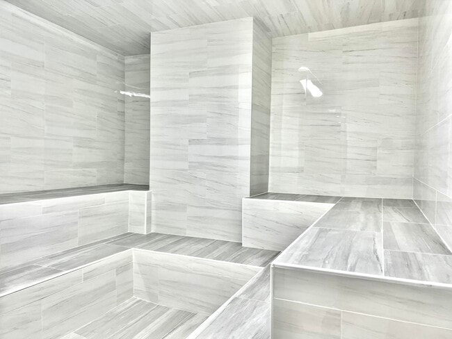 Building Photo - 511 SE 5 Ave