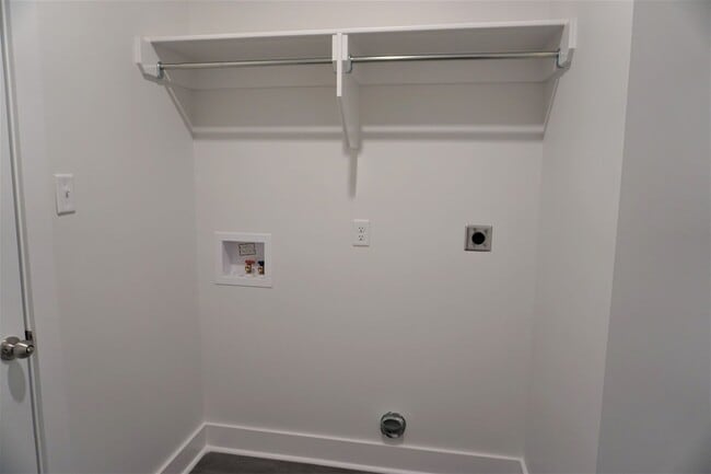 Building Photo - 4 Bedroom, 2 Bath Home in Valley View