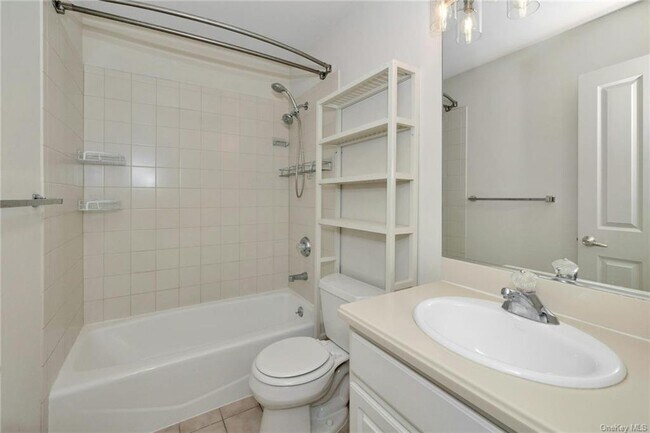 Building Photo - 31 Underhill Dr