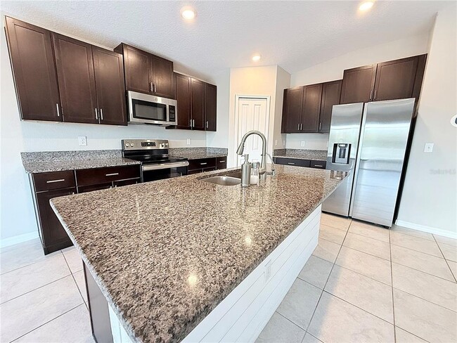 Building Photo - 15610 Charr Island St