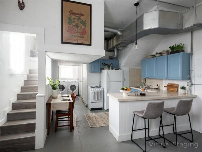 Building Photo - 2305 W Texas Ave