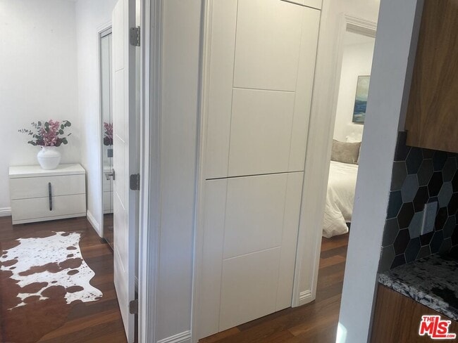 Building Photo - 2152 Parnell Ave