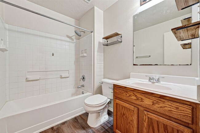 Building Photo - 19119 Yaupon Ranch Dr