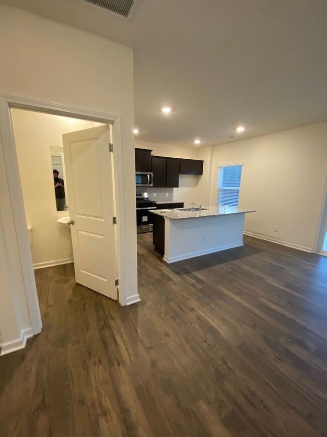 Building Photo - Gorgeous South Knoxville house!!!!!
