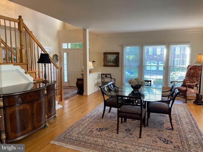 Building Photo - 6915 Bonheim Ct