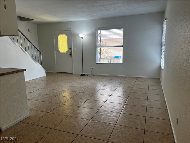 Building Photo - 1428 Lorilyn Ave