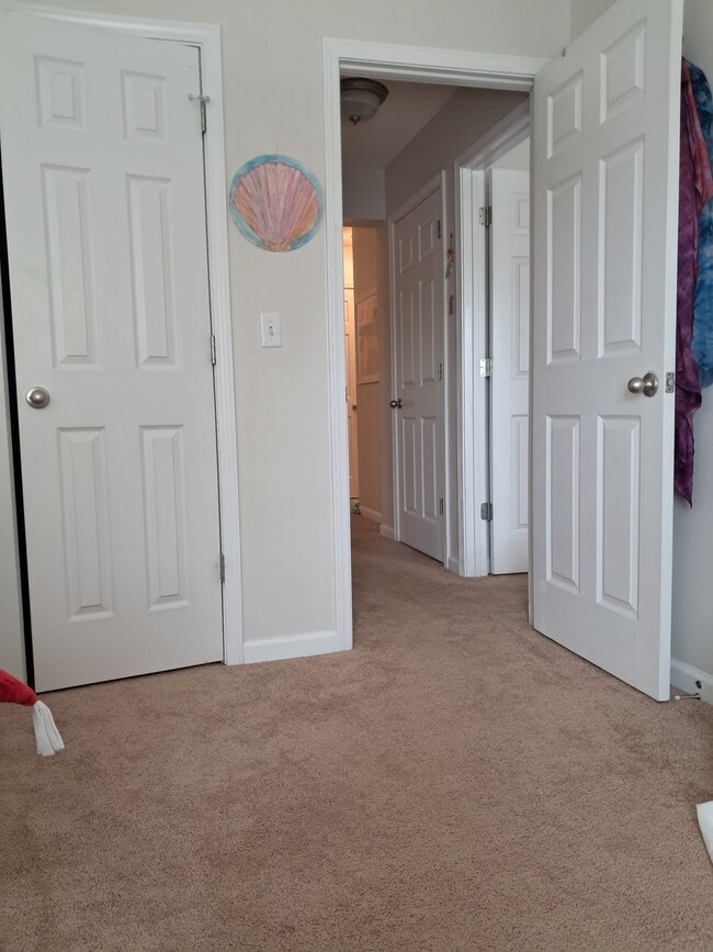 Building Photo - 317 Sand Oak Blvd