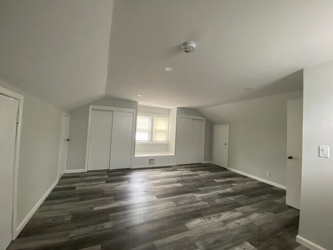 Upstairs main bedroom - 156 President St