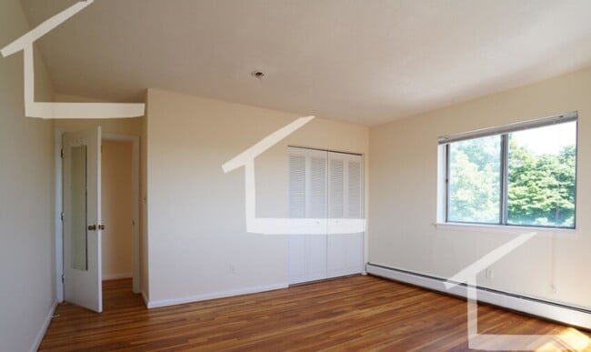 Building Photo - 97 Sutherland Rd