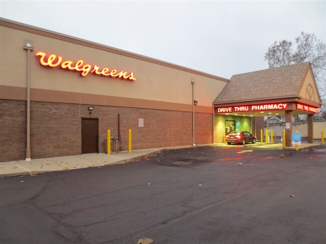 Building Photo - 2271 Edenderry Dr