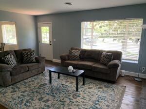 Building Photo - 2417 Comanche Rd