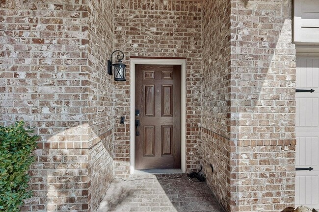 Building Photo - 1801 Velarde Rd