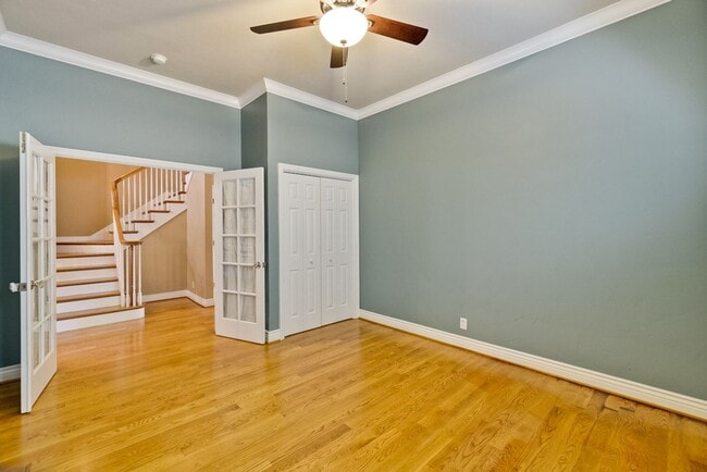 Building Photo - Stunning two-story spacious home on tranquil tree-lined street.