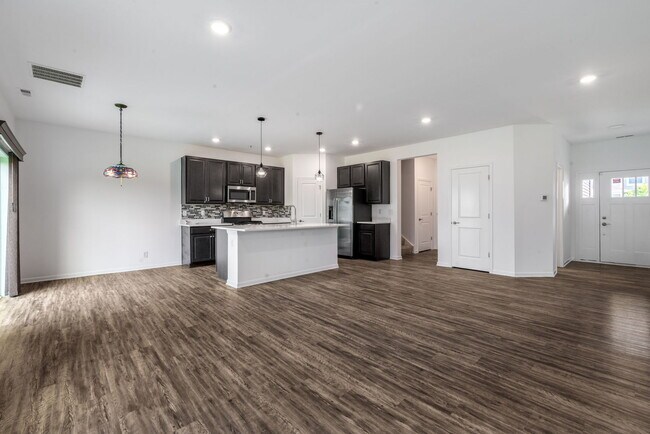 Building Photo - 1024 Moraine Dr