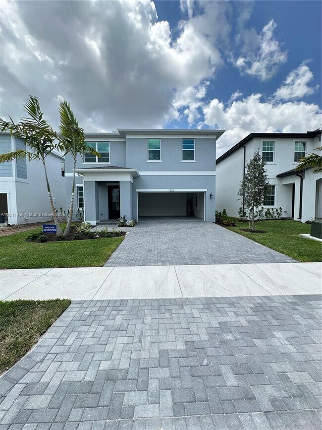 Building Photo - 7262 Lenora Ln