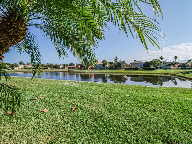 Building Photo - 5520 45th Ave