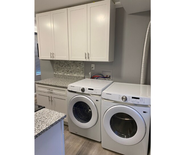 Building Photo - 6 S Franklintown Rd