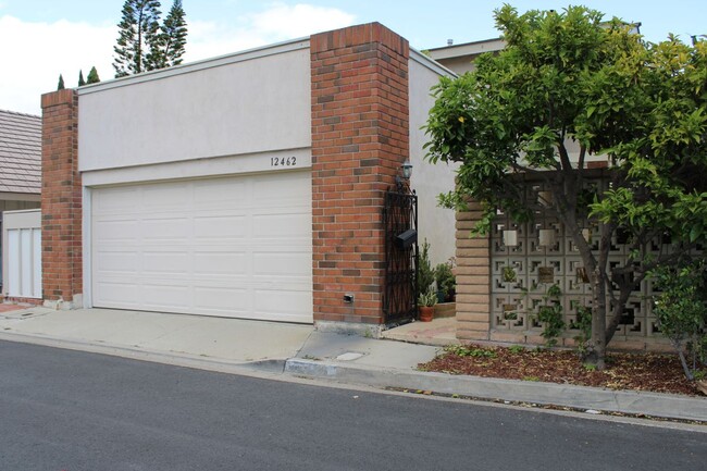 Building Photo - 12462 Rainier Cir